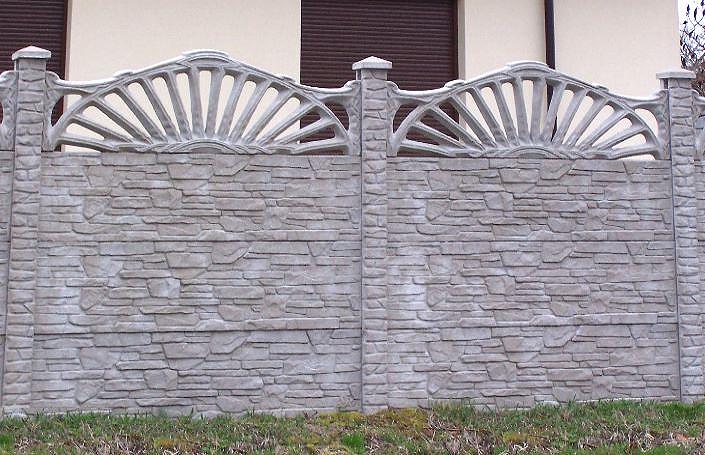 красивый бетонный серый забор под камень 
