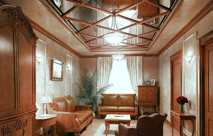 Зеркальный потолок в классическом дизайне.